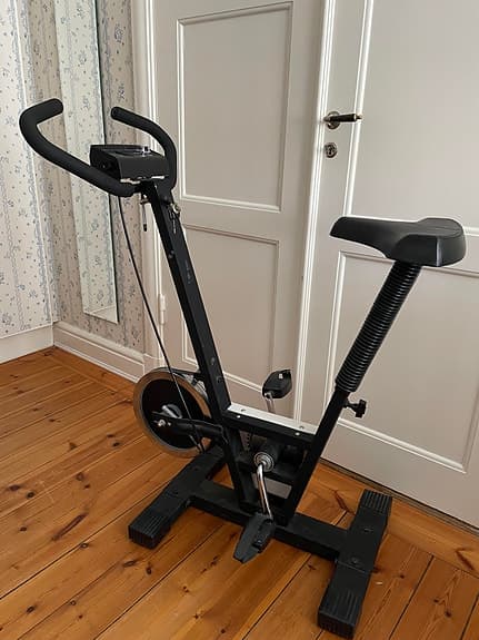 Träningscykel svart