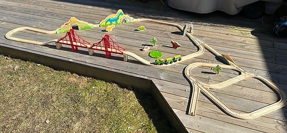 Trätågbana och Garage