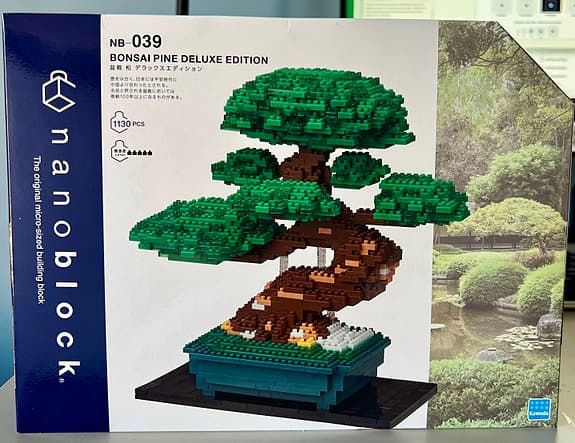Nanoblock Bonsai Pine Deluxe Edition (NB-039) — Helt ny, oöppnad
