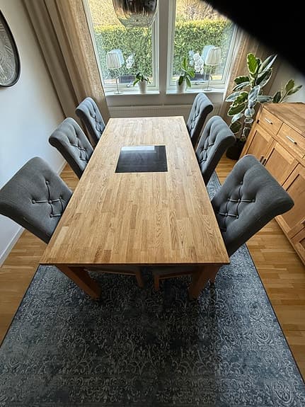 Matgrupp & sidobord i oljad ek