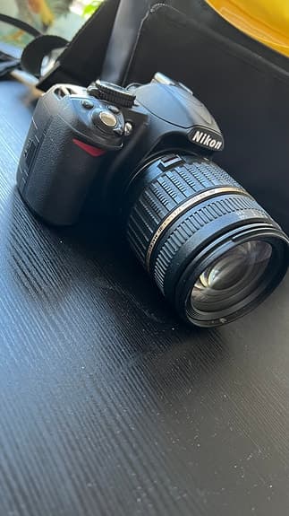 Nikon D3100 + Tamron 18-200mm