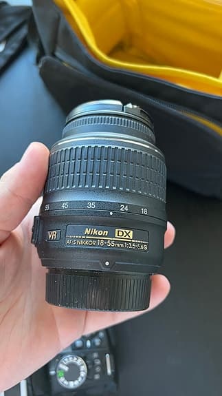 Nikon D3100 + Tamron 18-200mm