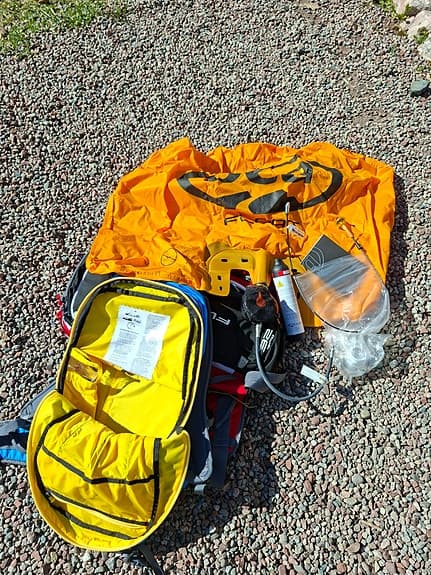 2 st lavinryggsäckar (22 och 32 liter)  från BCA