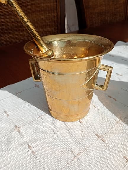 Gedigen Mortel med stöt i mässing – Storlek 5