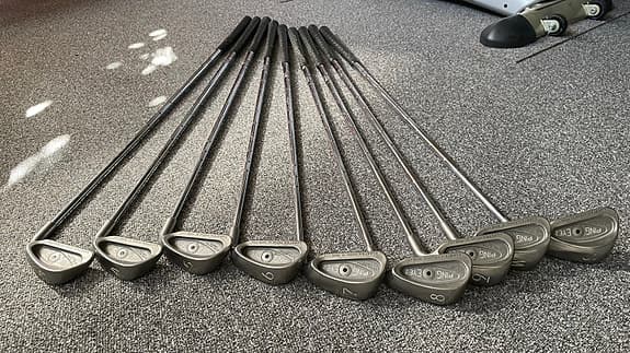 Golfklubbor Ping stålskaft.