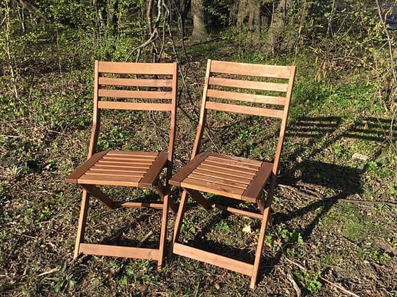 Äpplarö två stolar