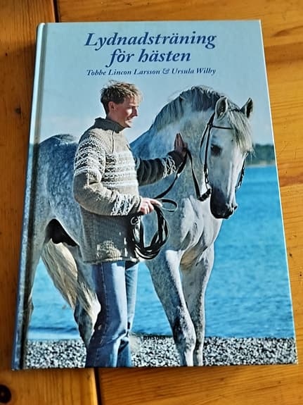 Bok lydnadsträning för hästen