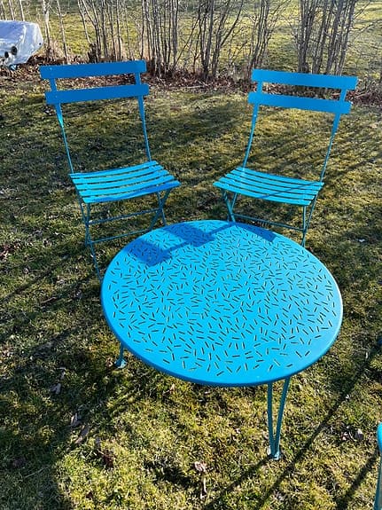 Trädgårdsgrupp bord och stolar turkos metall från franska Fermob