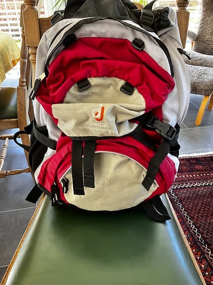 Fjällräven ryggsäck röd/beige med regnskydd