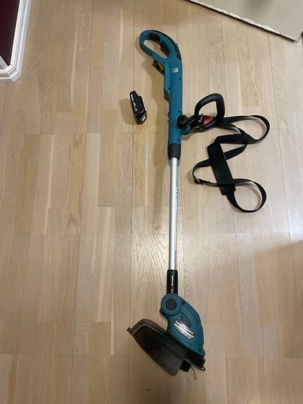 Makita DUR181 grästrimmer batteridriven blå