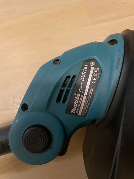 Makita DUR181 grästrimmer batteridriven blå