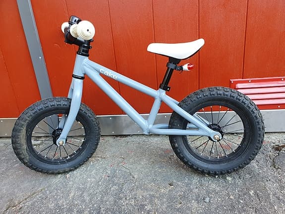 Cake balanscykel / springcykel Tripp