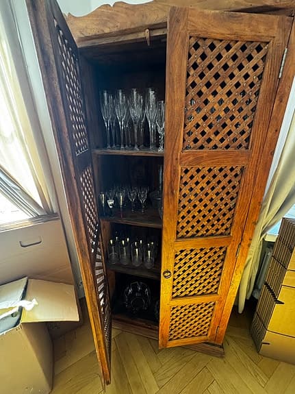 Skåp i massivt trä – rustik/mexikansk stil