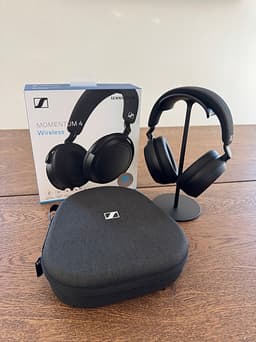 Sennheiser Momentum 4 trådlösa over-ear hörlurar svart HELT NYA!