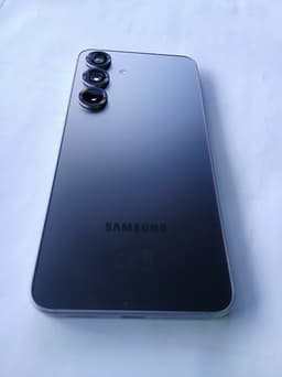 Samsung Galaxy S25 – Nästan som ny, garanti kvar