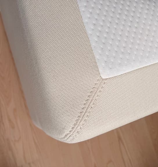 KungSängen säng med resårbotten beige tyg och träben i Ek