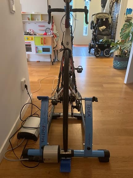 Tacx cykeltrainer med tillbehör