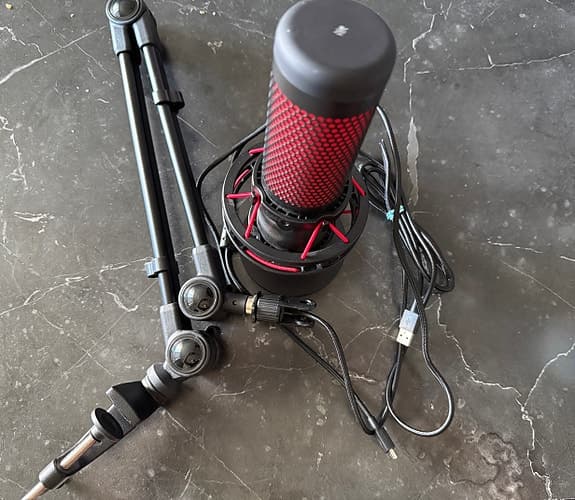 Hyperx Quadcast | mikrofonarm | musmatta