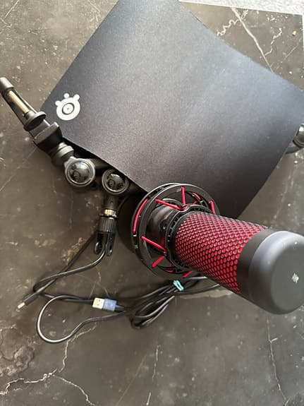 Hyperx Quadcast | mikrofonarm | musmatta