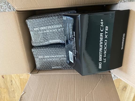 3x Shimano Big Baitrunner CI4+ LC 14000 XTB large med tillbehör