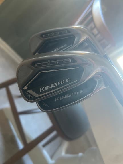 STIFF Cobra King F8-S Järnset 5-PW (Höger) Cleveland RTX 58* trä 5