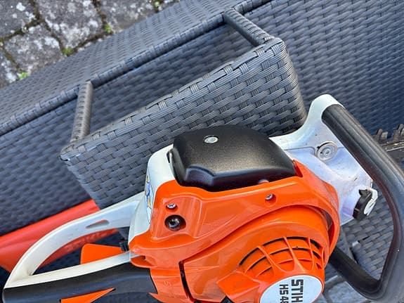 Stihl HS 46 C häcksax bensindriven orange