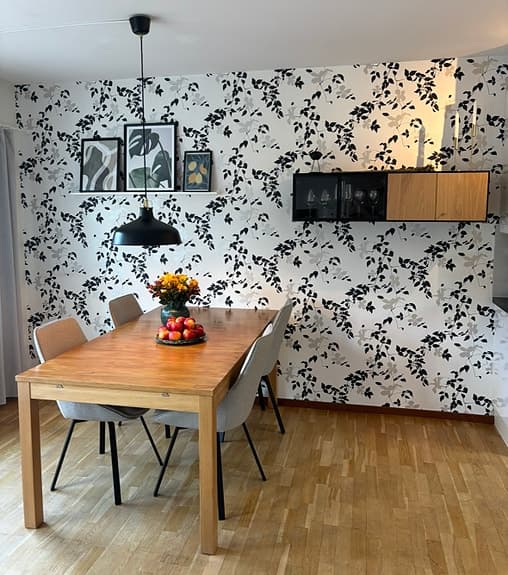 IKEA BOASTAD Vägghylla/vitrinskåp, svart/ekfaner
