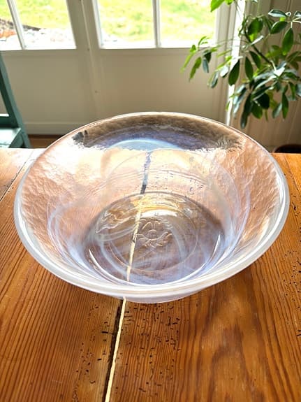 Stor Vit glasskål. Kosta Boda ”Mine”