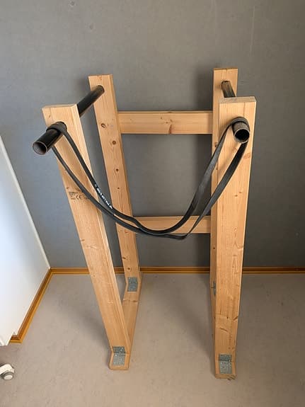 Träningsställning dipsställning trä med metallstänger