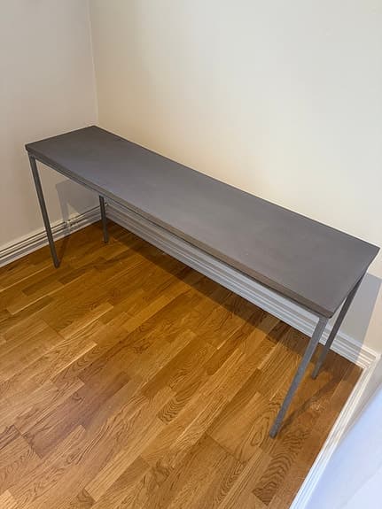 Stilrent bord i betong – MBJ-Design