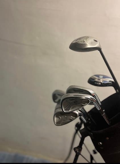 Golfset järnklubbor med stålskaft