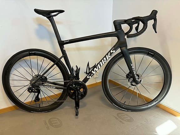 Specialized S-Works Tarmac SL8– Dura-Ace Di2 – Power Meter – Nyskick