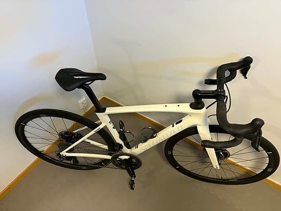 Specialized Roubaix SL8 – Dura-Ace Di2 – Power Meter – Kolfiberhjul – Nyskick