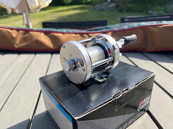Abu Garcia Ambassadeur 6500 CS Pro Rocket multirulle med spö och spöfodral