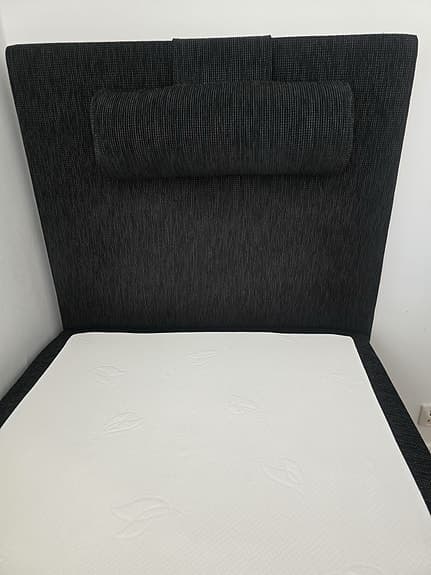 Ställbar säng 90x200 cm – mycket fint skick