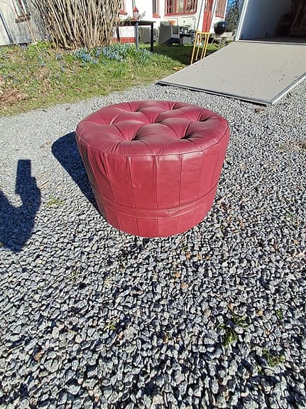 Retro, Vintage Pall,  rund fotpall röd läderimitation 70-80-tal