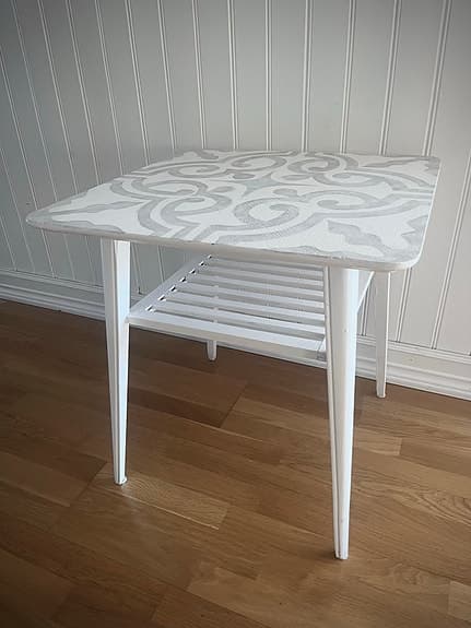 Unikt handmålat bord