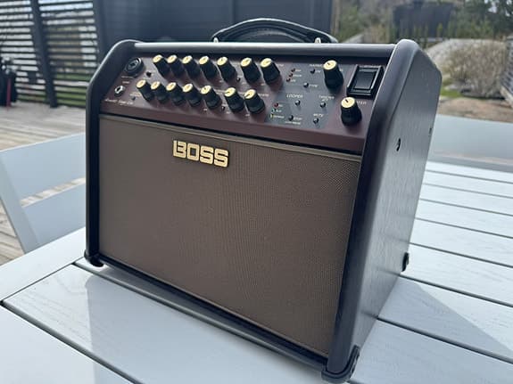 Akustisk förstärkare – Boss Acoustic Singer Live