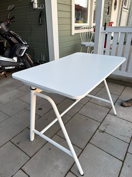 Skrivbord vitt hög/sänkbart IKEA