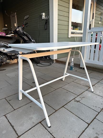Skrivbord vitt hög/sänkbart IKEA