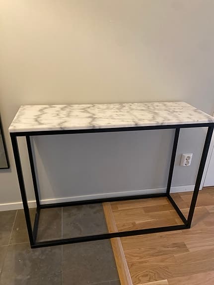 Sidobord marmor