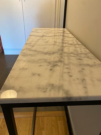 Sidobord marmor