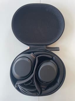 Sony WH-1000XM4 hörlurar trådlösa brusreducerande svarta