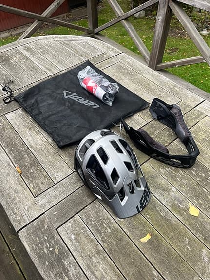 Leatt cykelhjälm