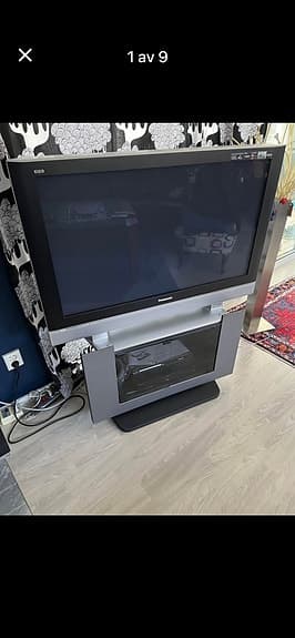 Tv Panasonic platt tv 42 tum tv bänk