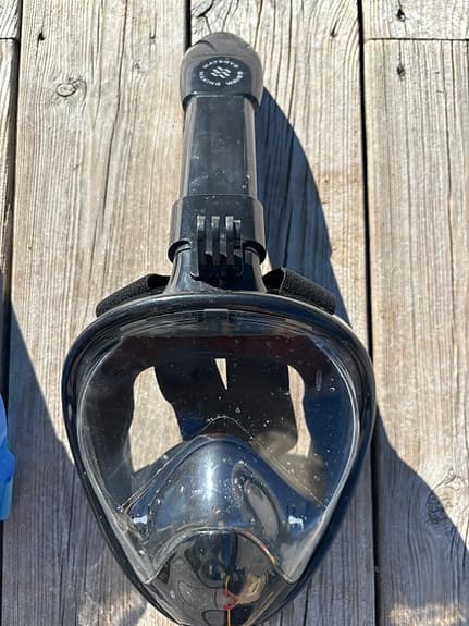 Watery snorkelmask