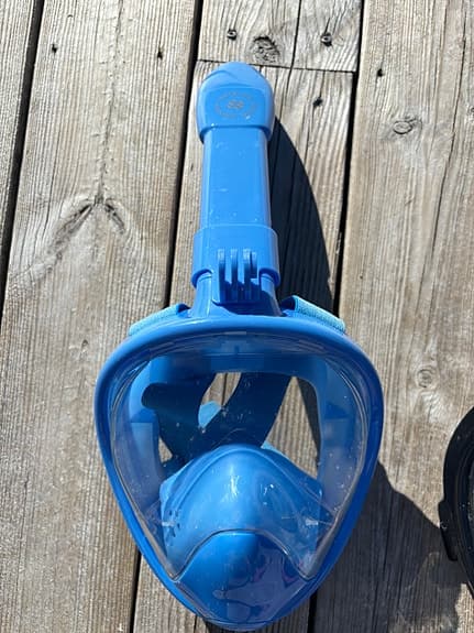 Watery snorkelmask