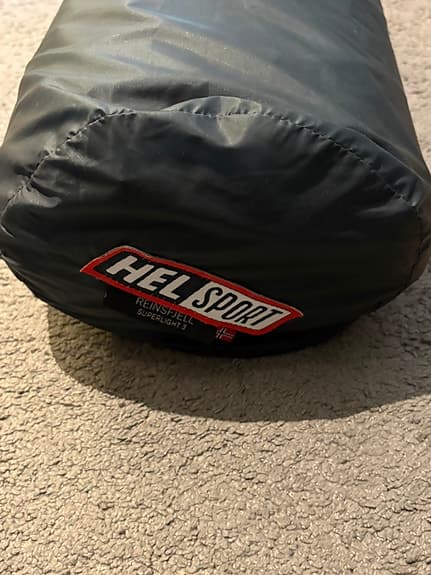 SUPERLÄTT 3 PERSONERS KUPOL-TÄLT – HELSPORT - NYTT & OANVÄNT