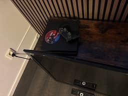 Sony Playstation 4 med Red Dead Refemption 2