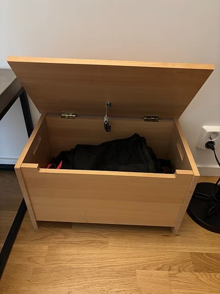 Bänk med förvaring